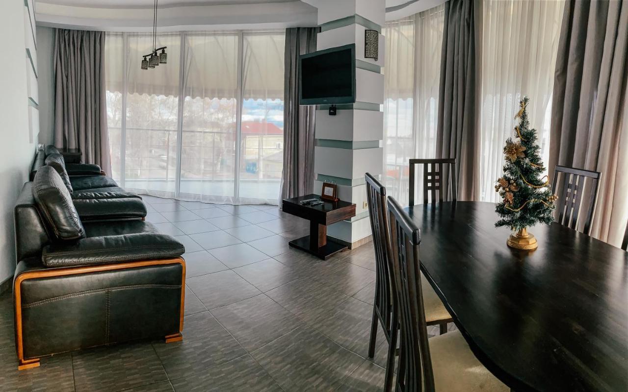 فندق Greenstone خيرسون المظهر الخارجي الصورة