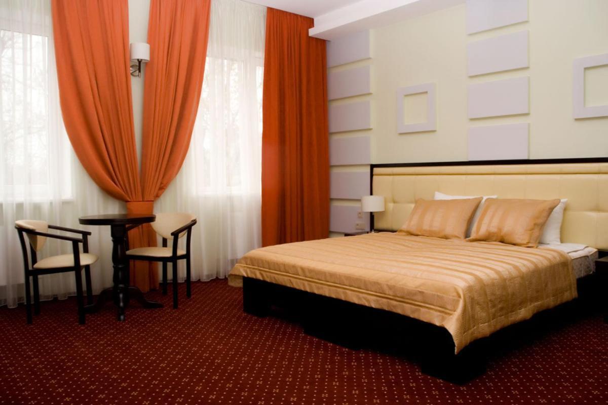 فندق Greenstone خيرسون المظهر الخارجي الصورة