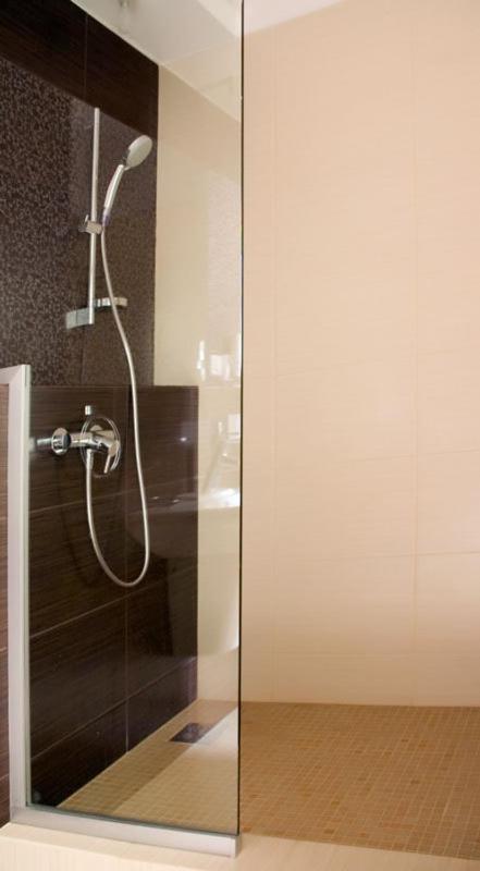 فندق Greenstone خيرسون المظهر الخارجي الصورة