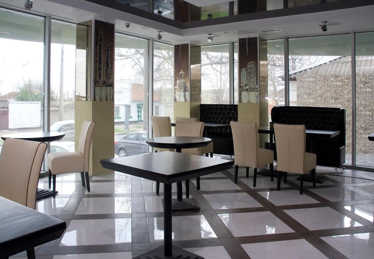 فندق Greenstone خيرسون المظهر الخارجي الصورة